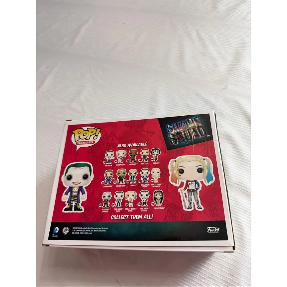 Funko Pop! DC Heroes Suicide Squad The Joker & Harley Quinn 2 Pack Fye Exclusive - Picture 6 of 7